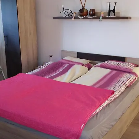 Csicsergo Apartman Lakas